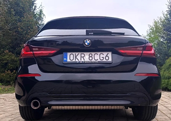 BMW Seria 1 cena 122000 przebieg: 14000, rok produkcji 2021 z Krapkowice małe 191